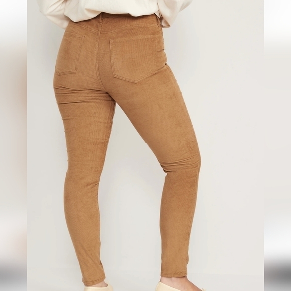 20 - Old Navy | High-Waisted Rockstar Super-Skinny Corduroy Pants - Acacia - Picture 4 of 5